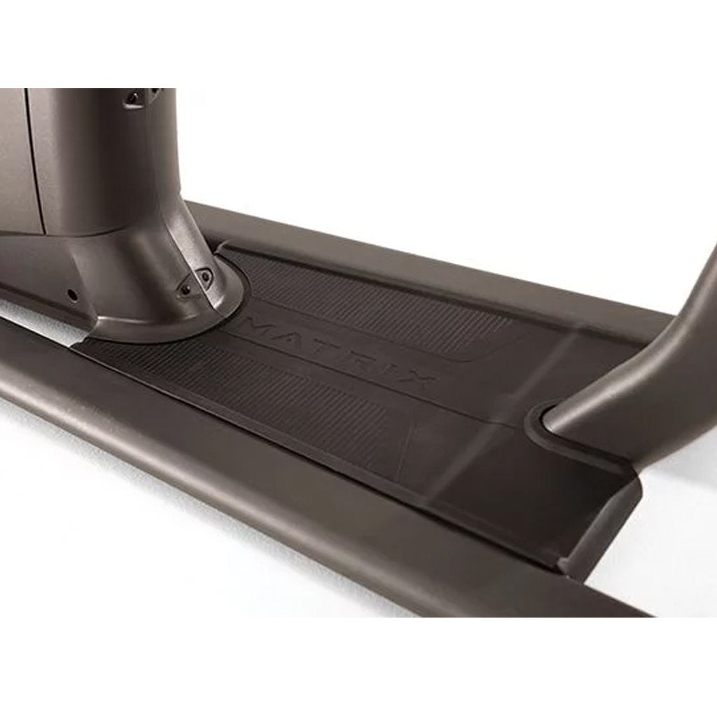 Matrix R50 Recumbent Bike with Console