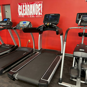 Life Fitness Discover SE Treadmill — [Display Model]